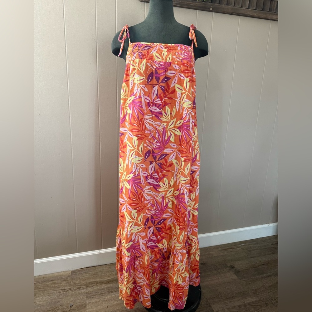 Jacquie The Label • Linen Blend Floral Maxi Dress